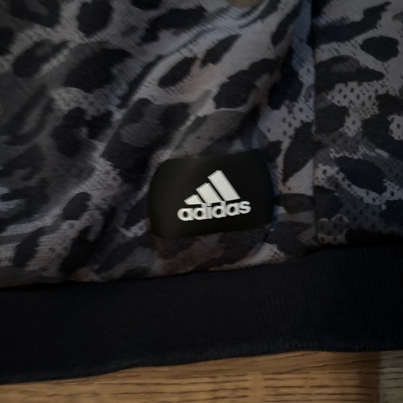 Leopard Print Sweatshirt - Picture 6 of 6